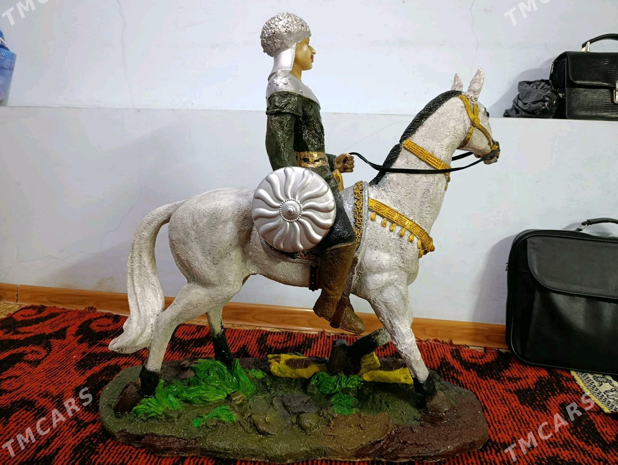 Heýkel - Howdan "W" - img 5