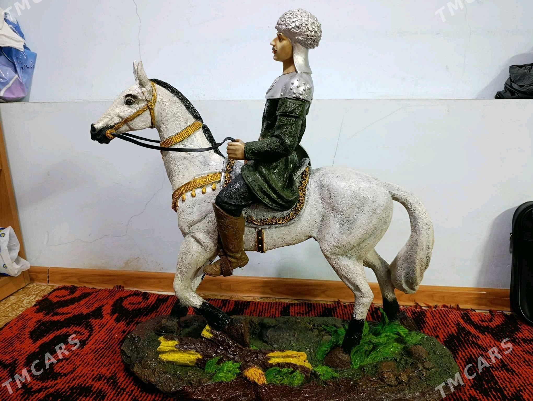 Heýkel - Howdan "W" - img 4