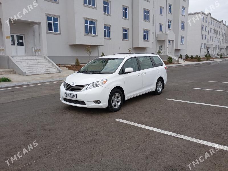 Toyota Sienna 2012 - 280 000 TMT - Мары - img 9