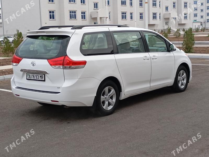 Toyota Sienna 2012 - 280 000 TMT - Мары - img 5