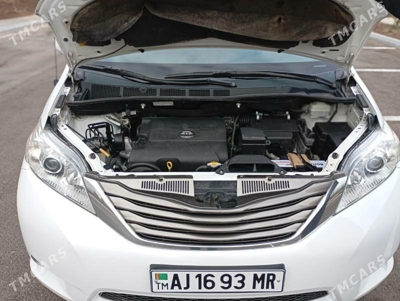 Toyota Sienna 2012 - 280 000 TMT - Мары - img 6