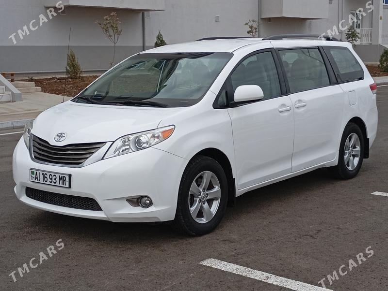 Toyota Sienna 2012 - 280 000 TMT - Мары - img 1