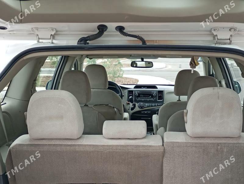 Toyota Sienna 2012 - 280 000 TMT - Мары - img 8