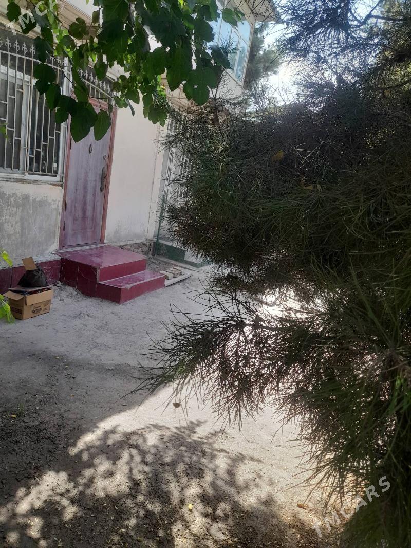 1 комн 1 этаж кв от хозяина мкр-не Шёлкоматалка - Туркменабат - img 1