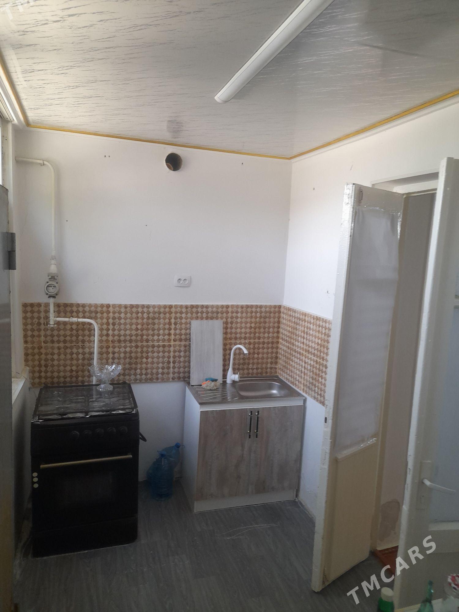 1 комн 1 этаж  кв от хозяина мкр-не Шёлкоматалка - Туркменабат - img 2