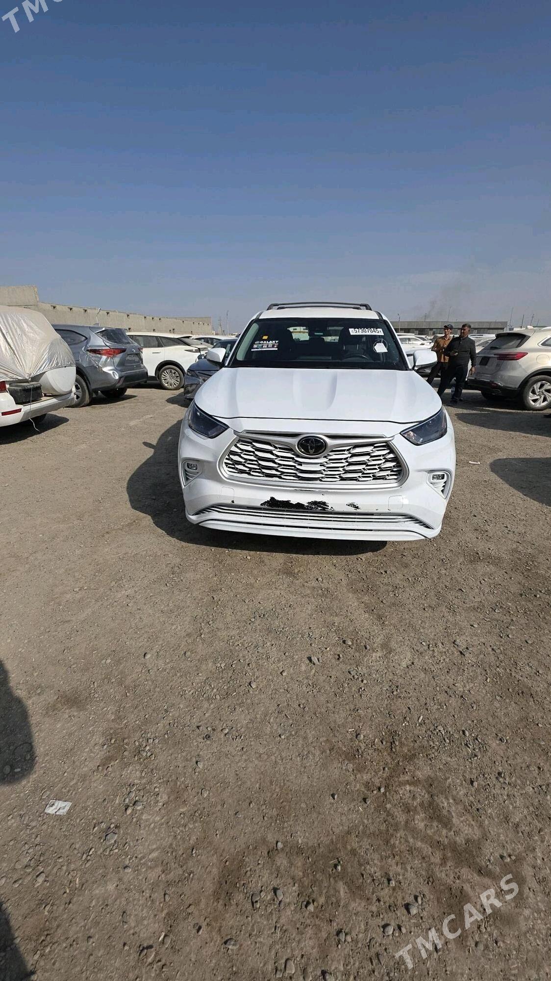 Toyota Highlander 2023 - 520 000 TMT - Мургап - img 3