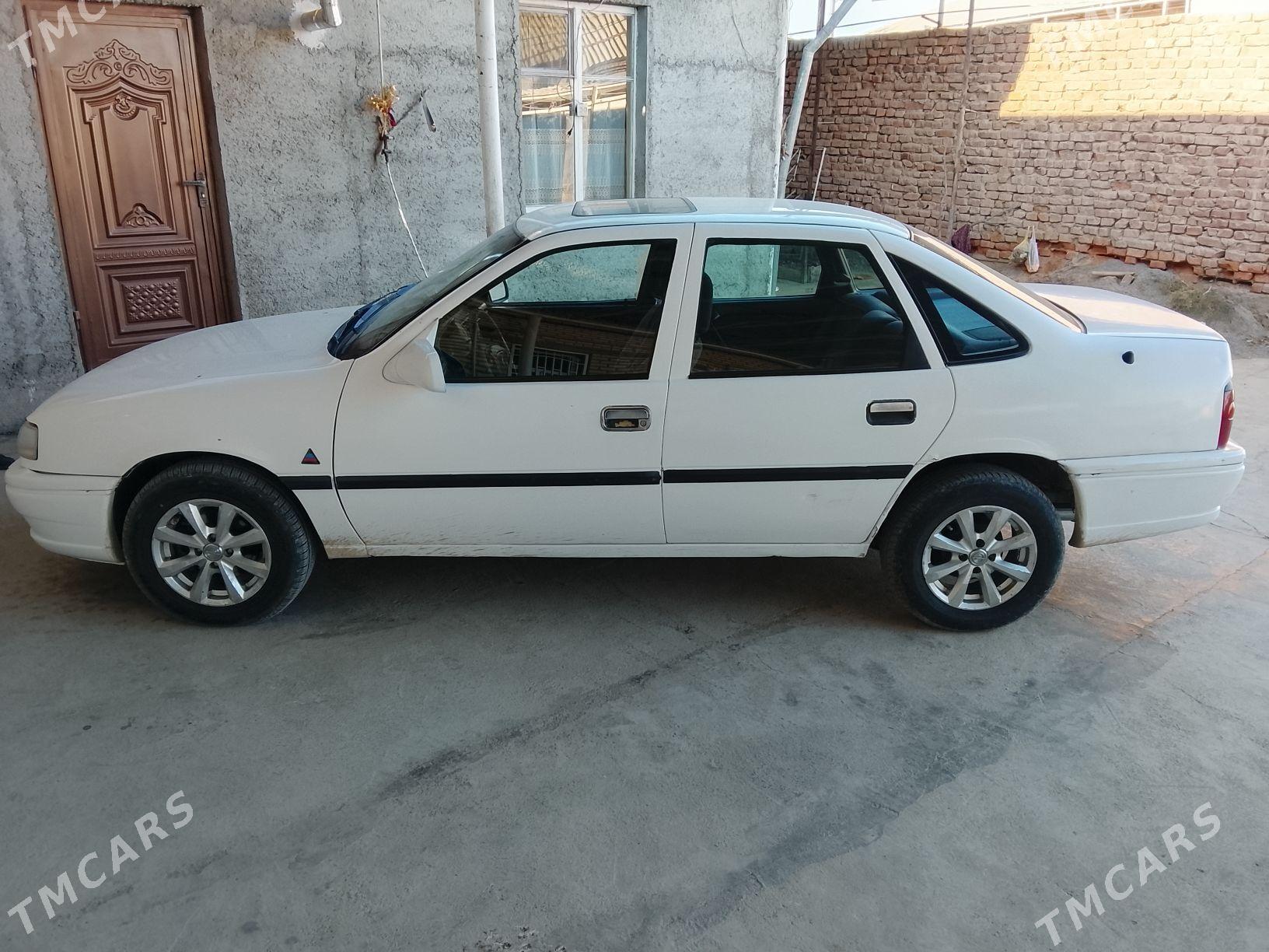 Opel Vectra 1995 - 37 500 TMT - Bäherden - img 2