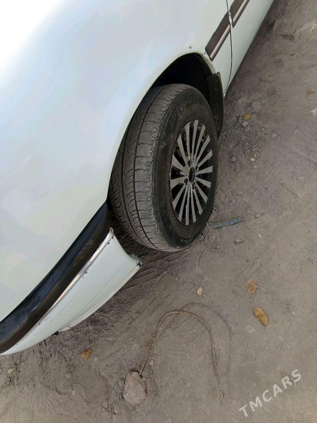 Opel Vectra 1992 - 32 000 TMT - Болдумсаз - img 2