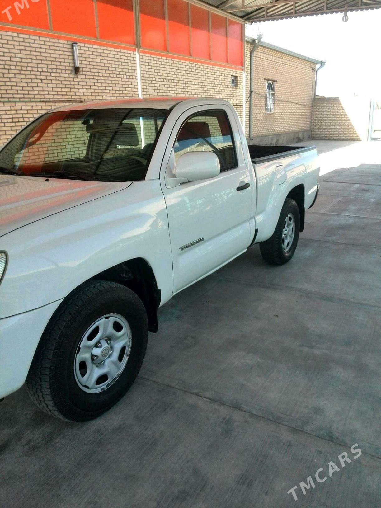 Toyota Tacoma 2009 - 185 000 TMT - Sarahs - img 2