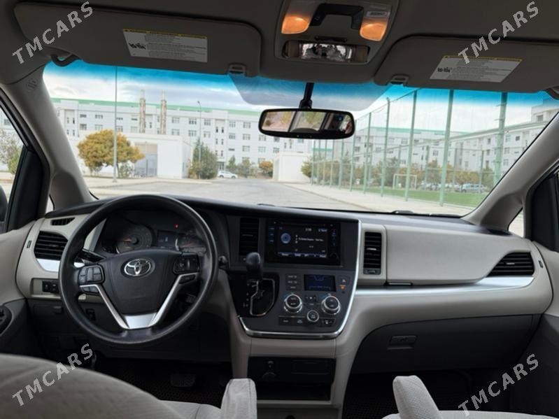 Toyota Sienna 2017 - 365 000 TMT - Ашхабад - img 9