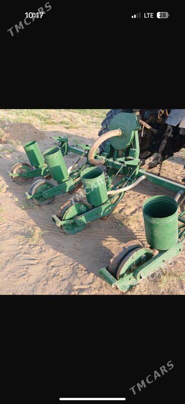 MTZ T-28 2014 - 19 000 TMT - Мары - img 4