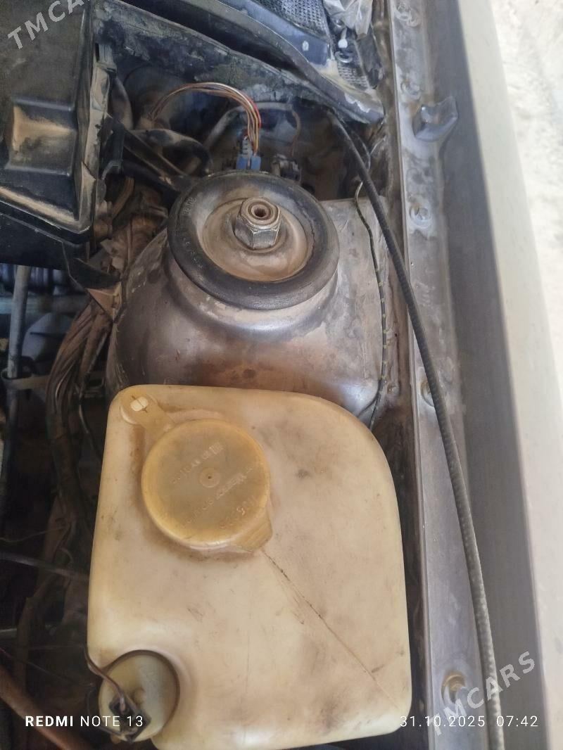 Opel Vectra 1989 - 25 000 TMT - Чарджоу - img 3