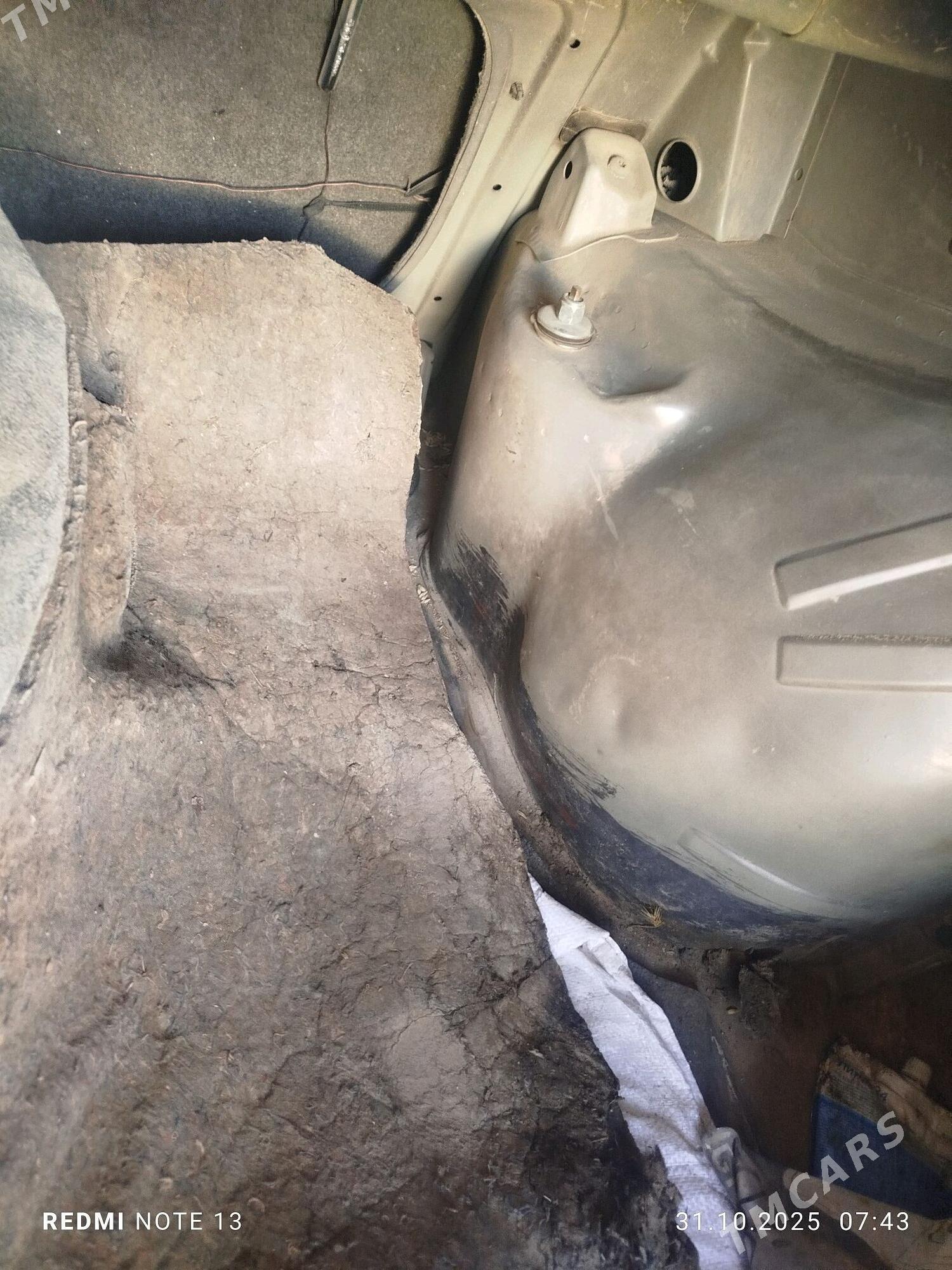 Opel Vectra 1989 - 25 000 TMT - Чарджоу - img 2