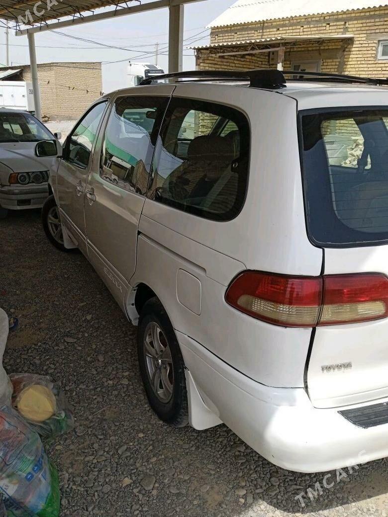 Toyota Sienna 2002 - 145 000 TMT - Мары - img 2