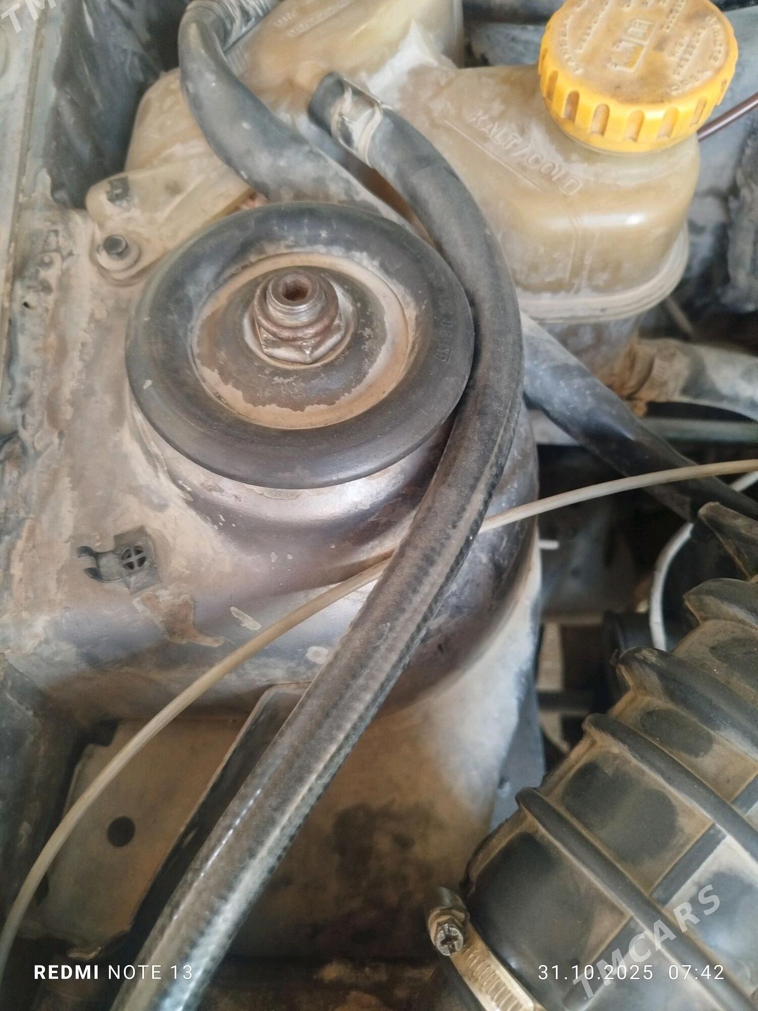 Opel Vectra 1989 - 25 000 TMT - Чарджоу - img 4