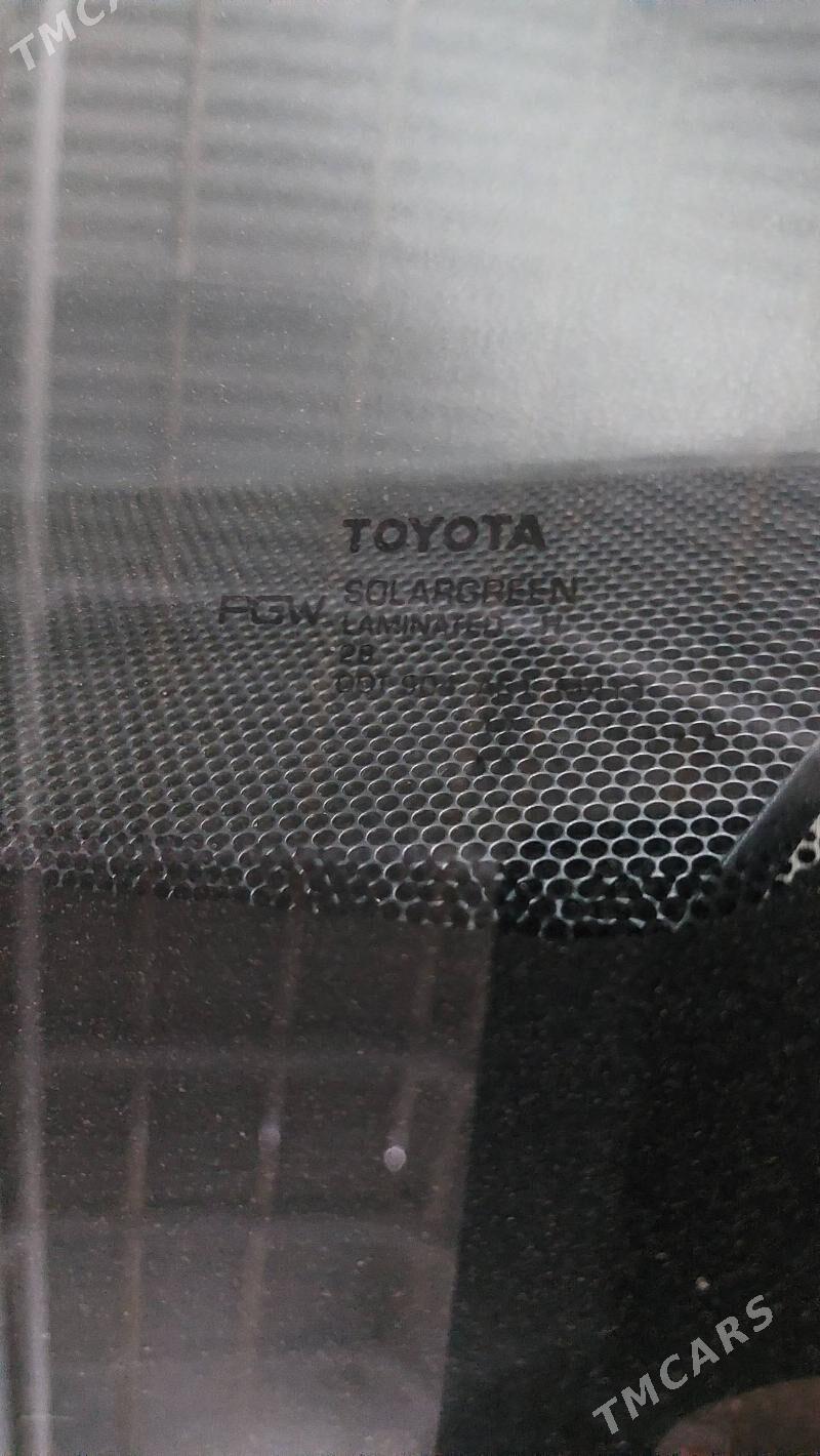 Toyota Sienna 2018 - 335 000 TMT - Теджен - img 3