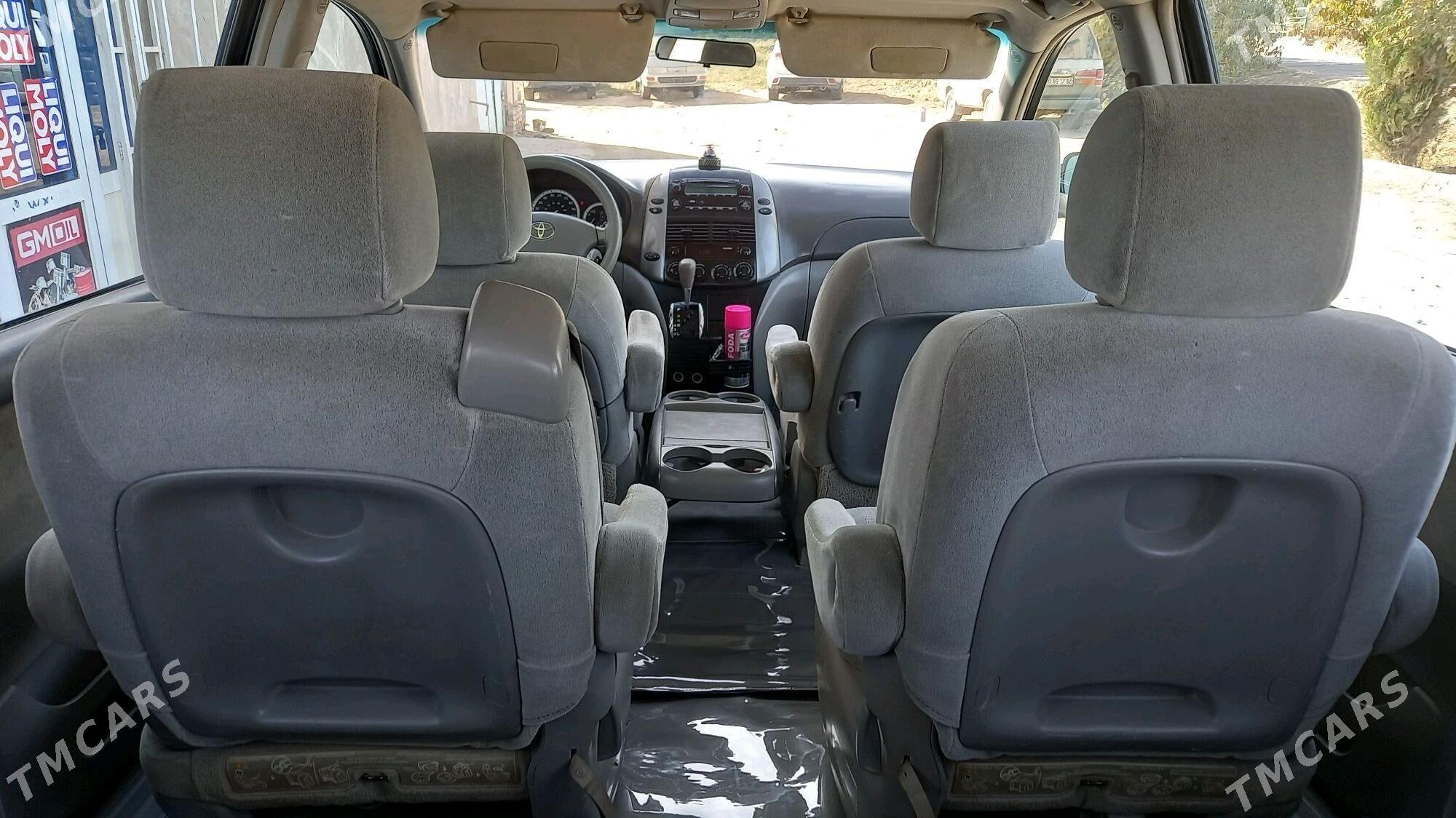 Toyota Sienna 2008 - 240 000 TMT - Гурбансолтан Едже - img 5