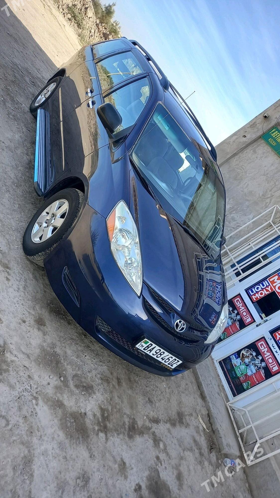 Toyota Sienna 2008 - 240 000 TMT - Гурбансолтан Едже - img 2