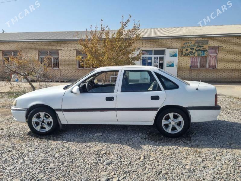 Opel Vectra 1990 - 25 000 TMT - Мары - img 7