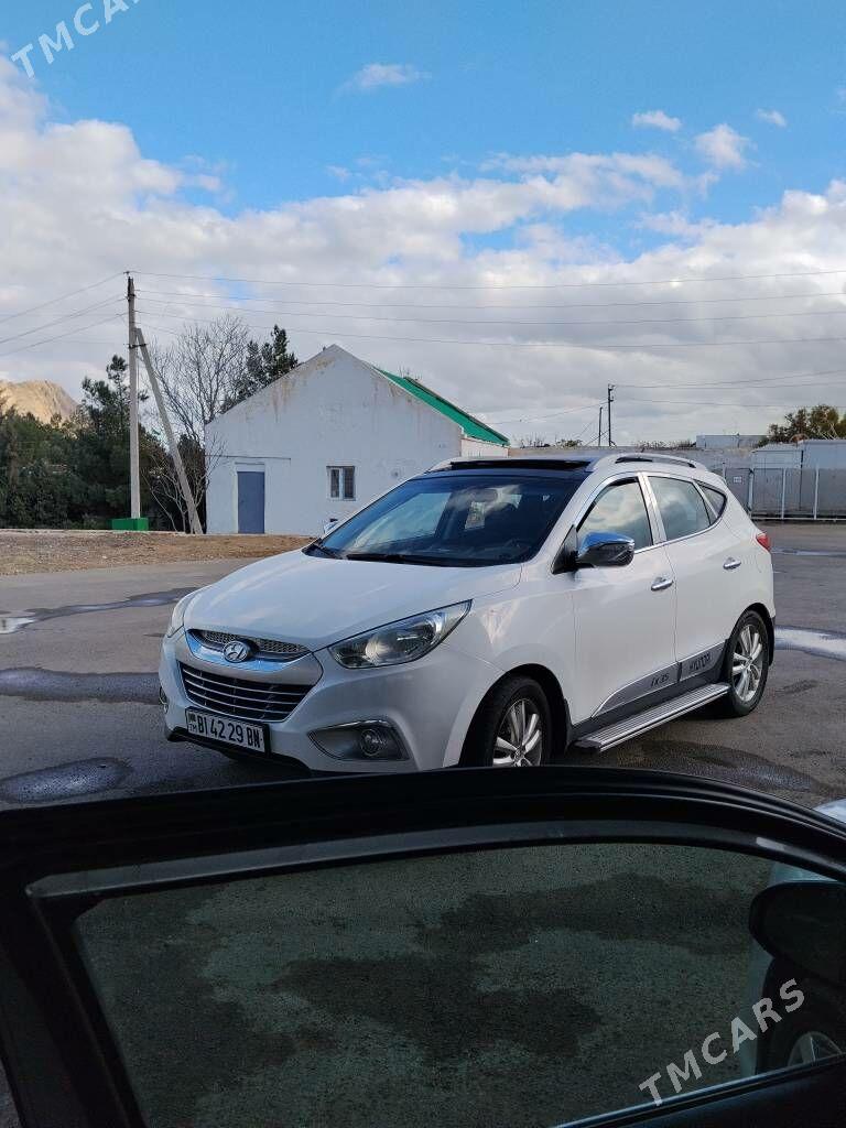 Hyundai Tucson 2012 - 180 000 TMT - Туркменбаши - img 1