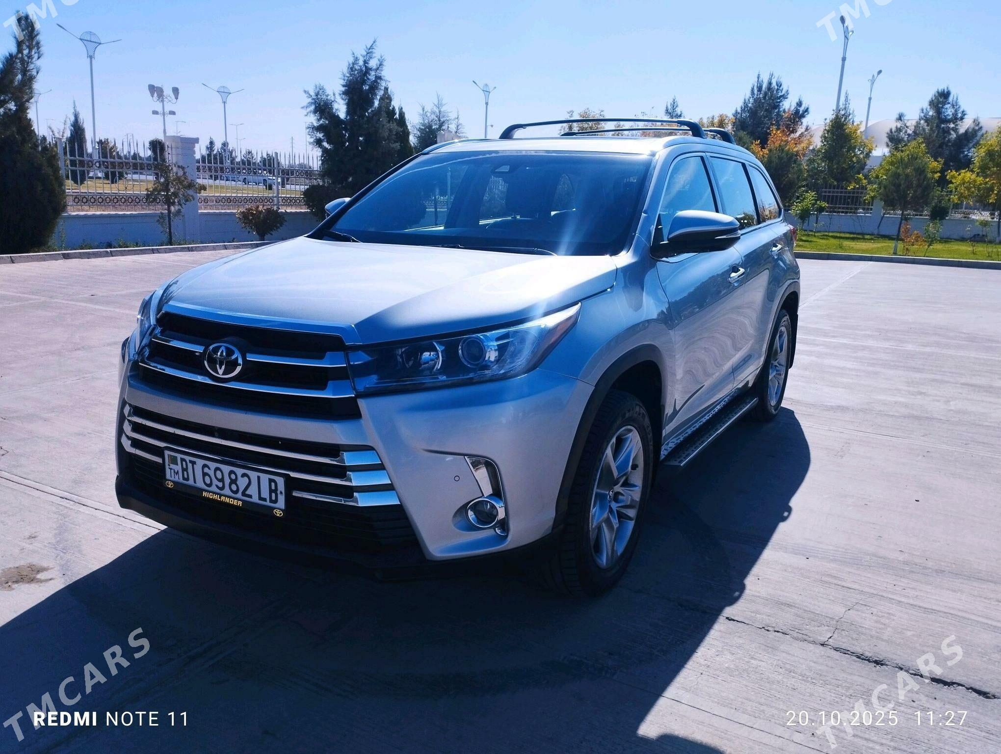 Toyota Highlander 2017 - 460 000 TMT - Saýat - img 1
