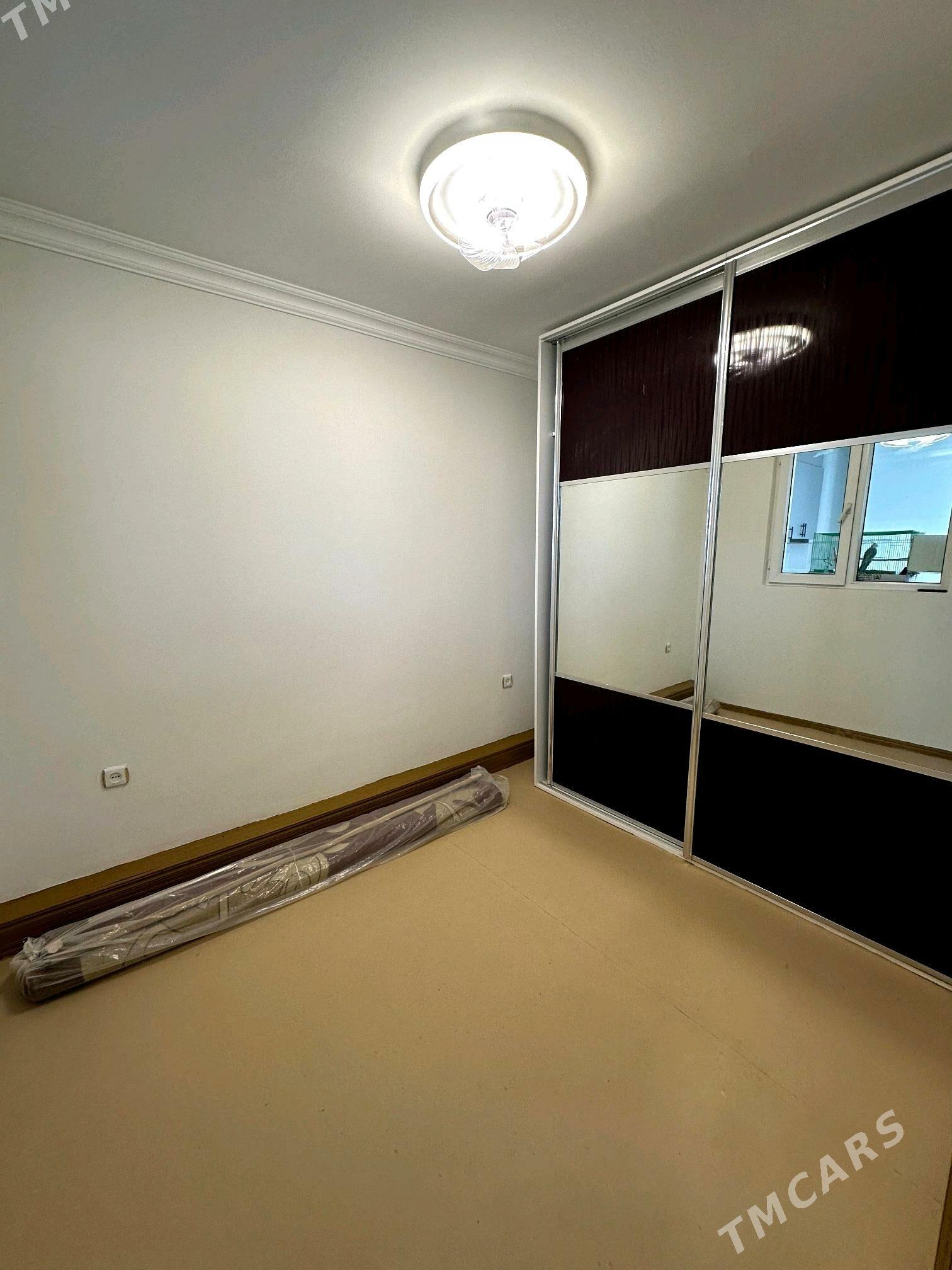 1-MKR 3-KOMNAT - 1 мкр - img 5