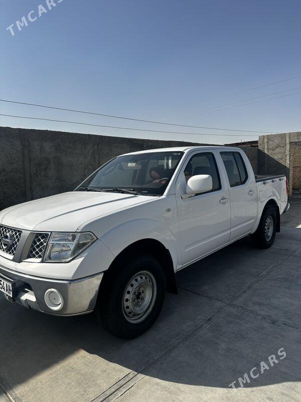 Nissan Navara 2011 - 129 000 TMT - Гёкдепе - img 3
