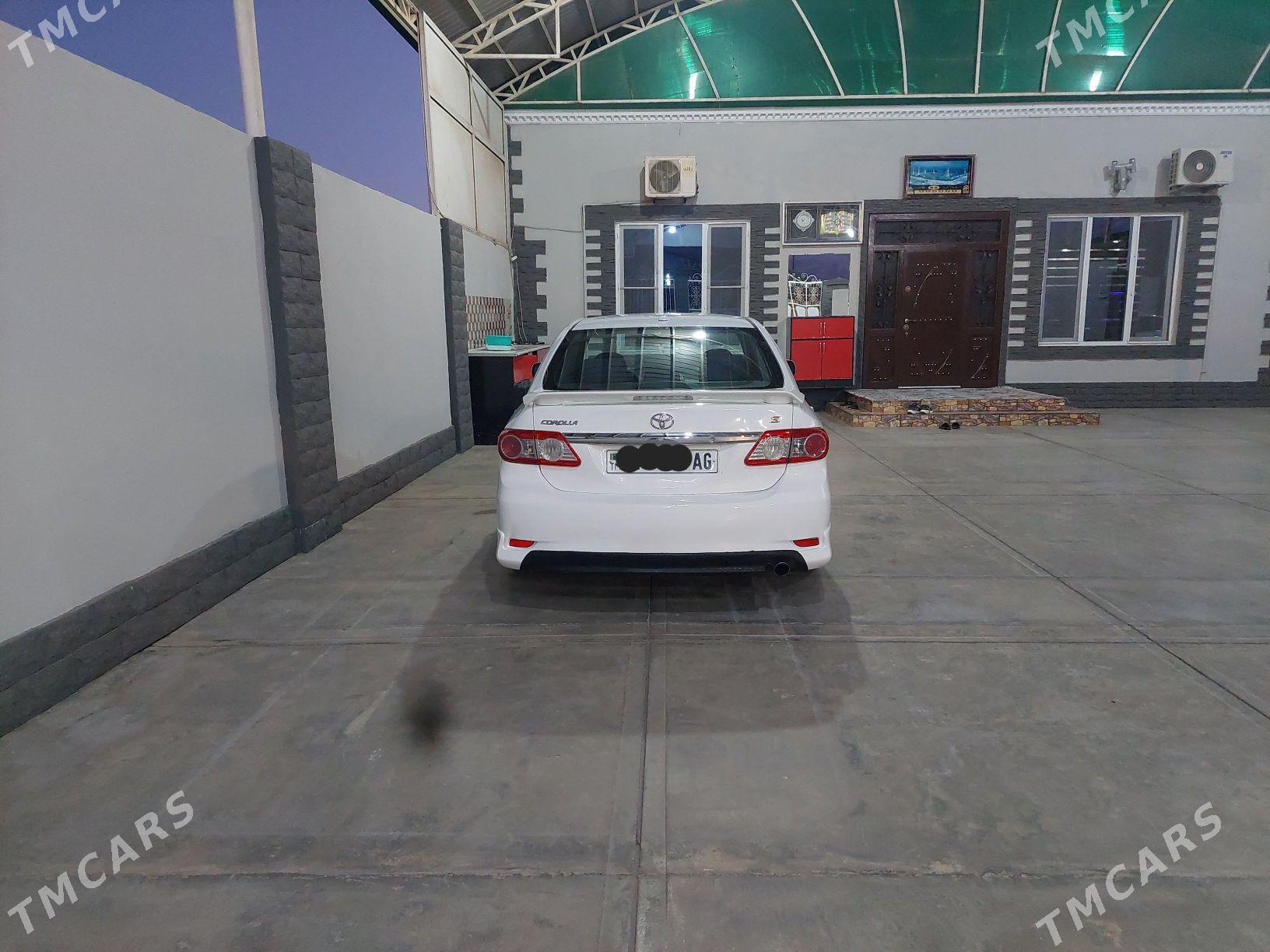 Toyota Corolla 2011 - 172 000 TMT - Büzmeýin - img 4