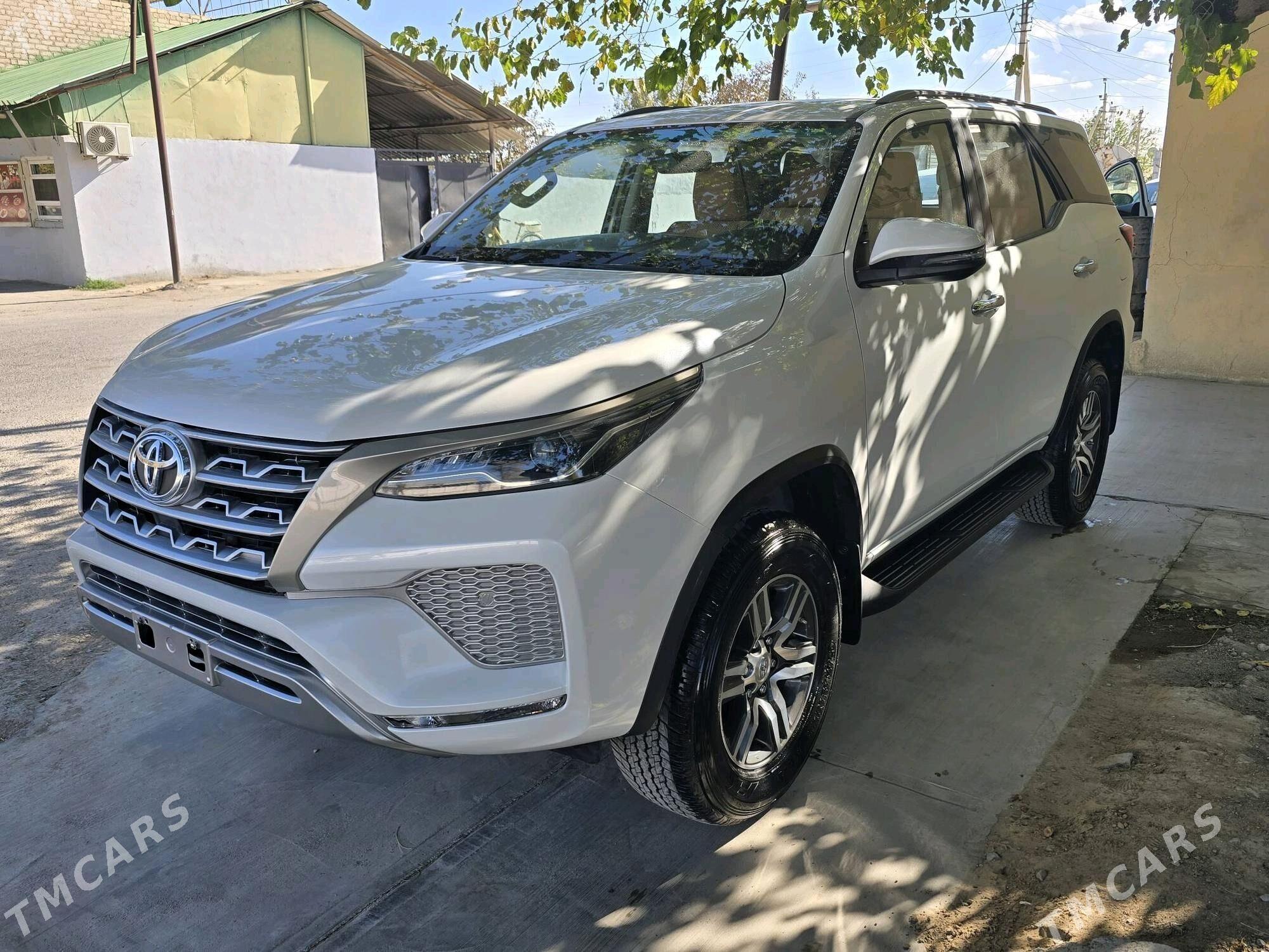 Toyota Fortuner 2024 - 592 000 TMT - Ашхабад - img 2