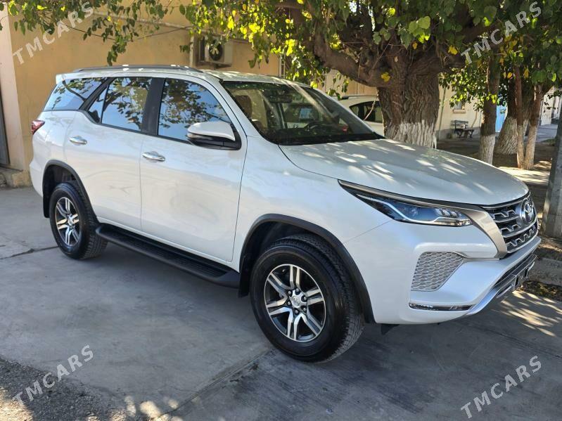 Toyota Fortuner 2024 - 592 000 TMT - Ашхабад - img 9