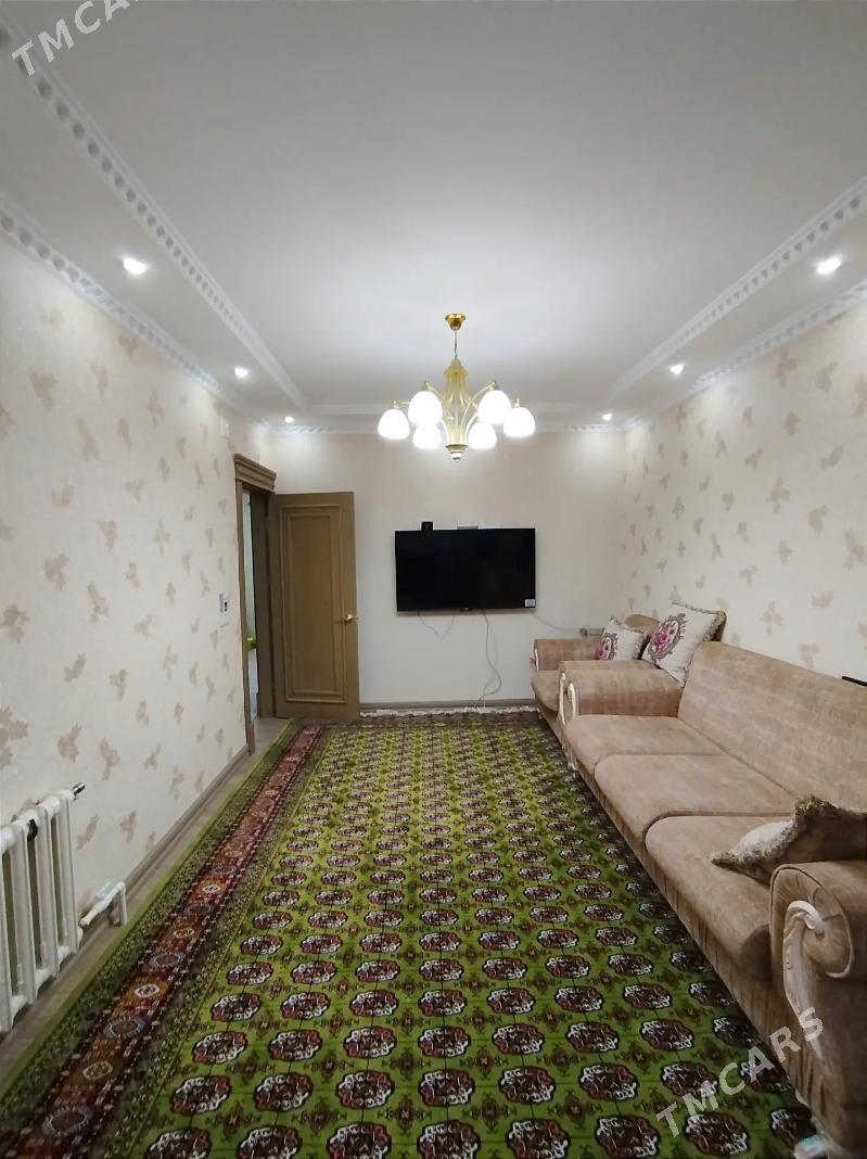 1 Мкр. - 3 ком. - 1 этаж - 1 мкр - img 1