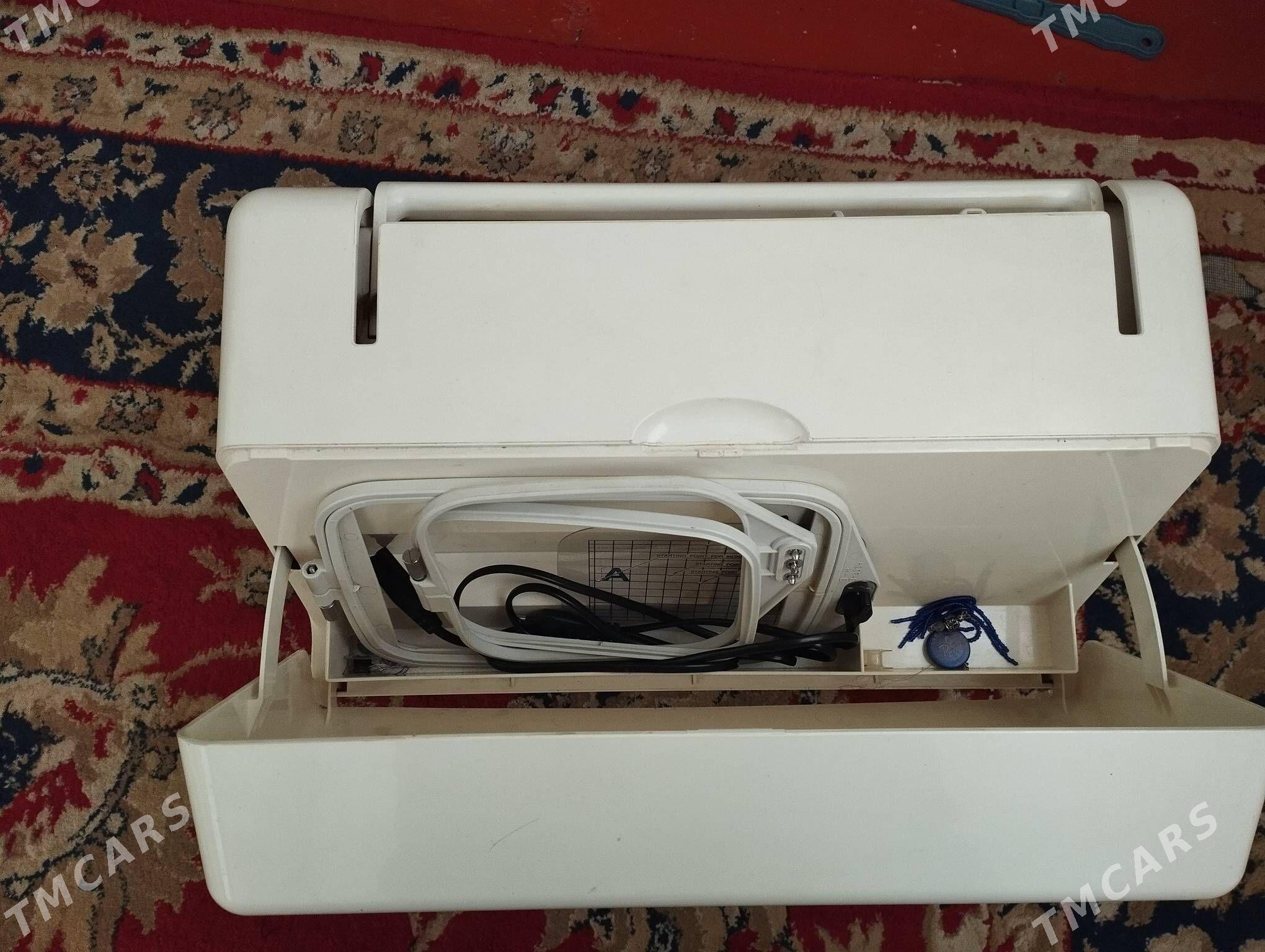 Janome Kampyuter yaka masyn - Ýalkym - img 2