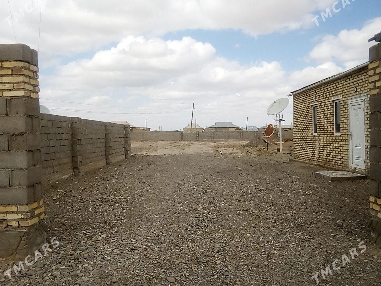 Sarahs satlyk jaý. - Серахс - img 2