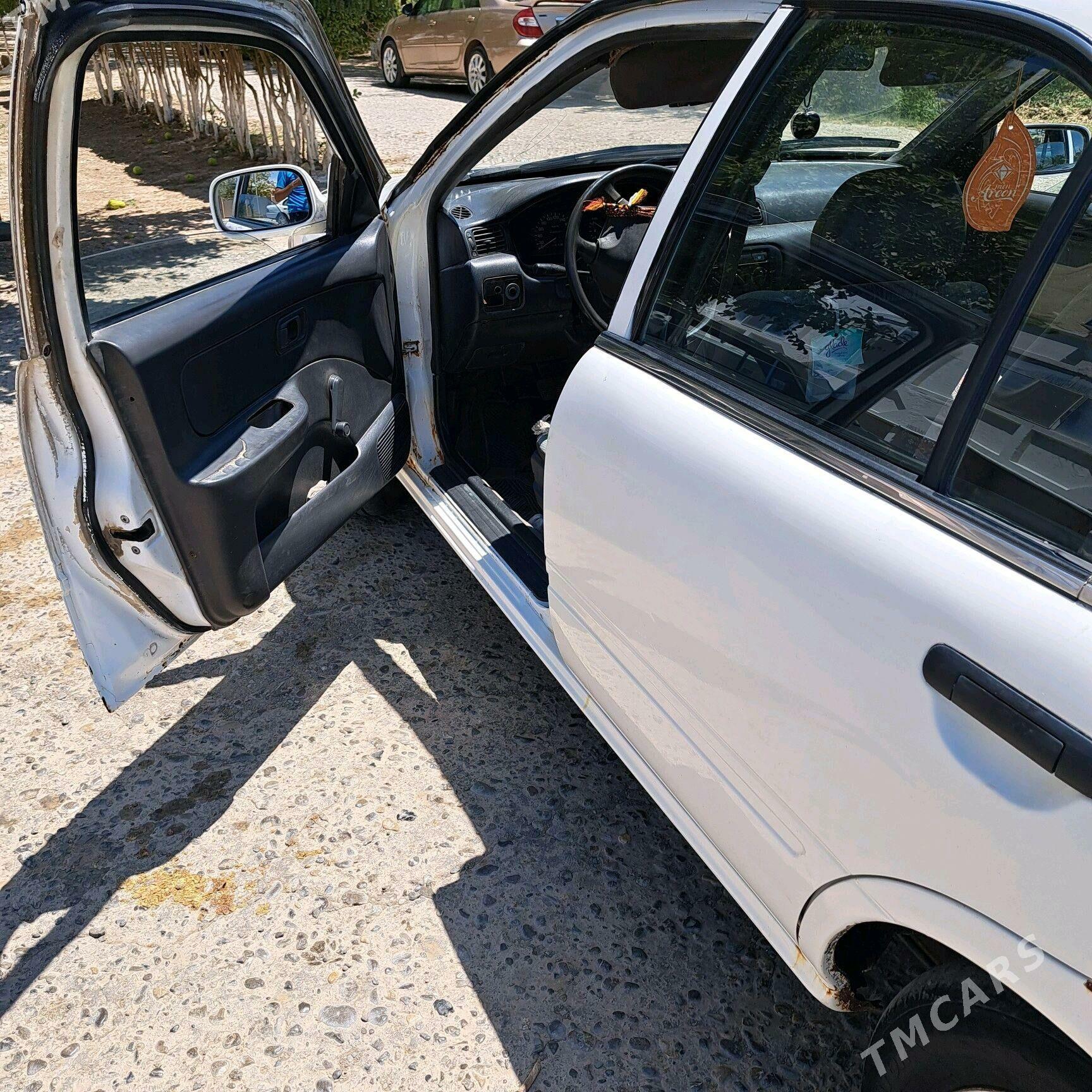 Nissan Sunny 2000 - 31 000 TMT - Теджен - img 5