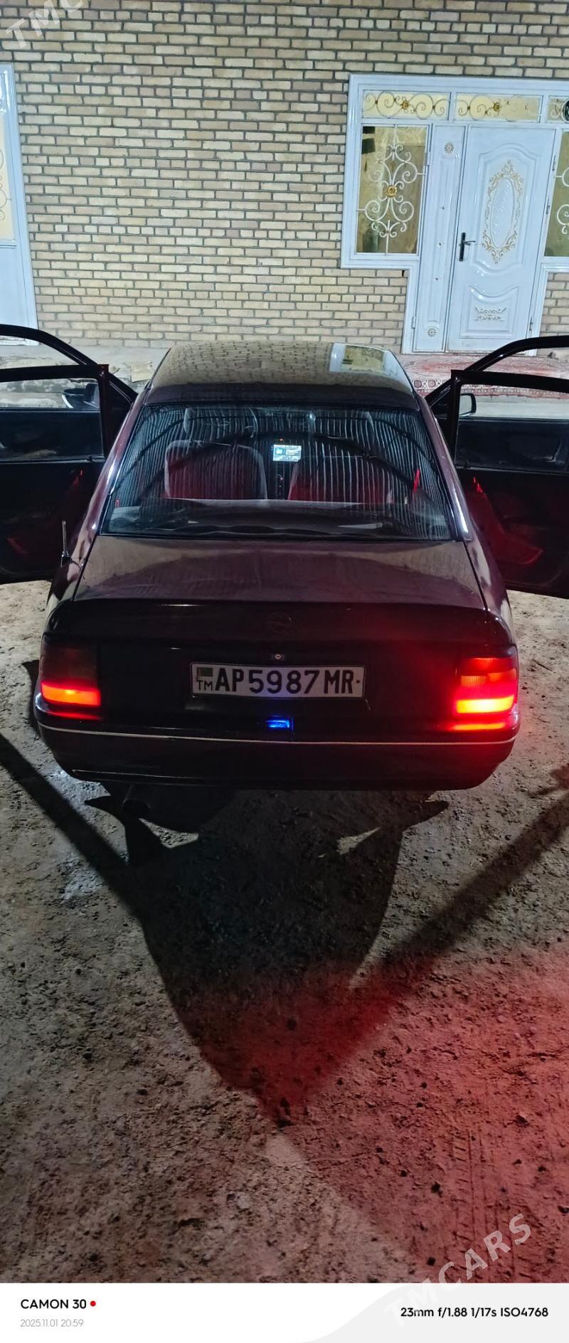 Opel Vectra 1989 - 26 000 TMT - Baýramaly - img 3