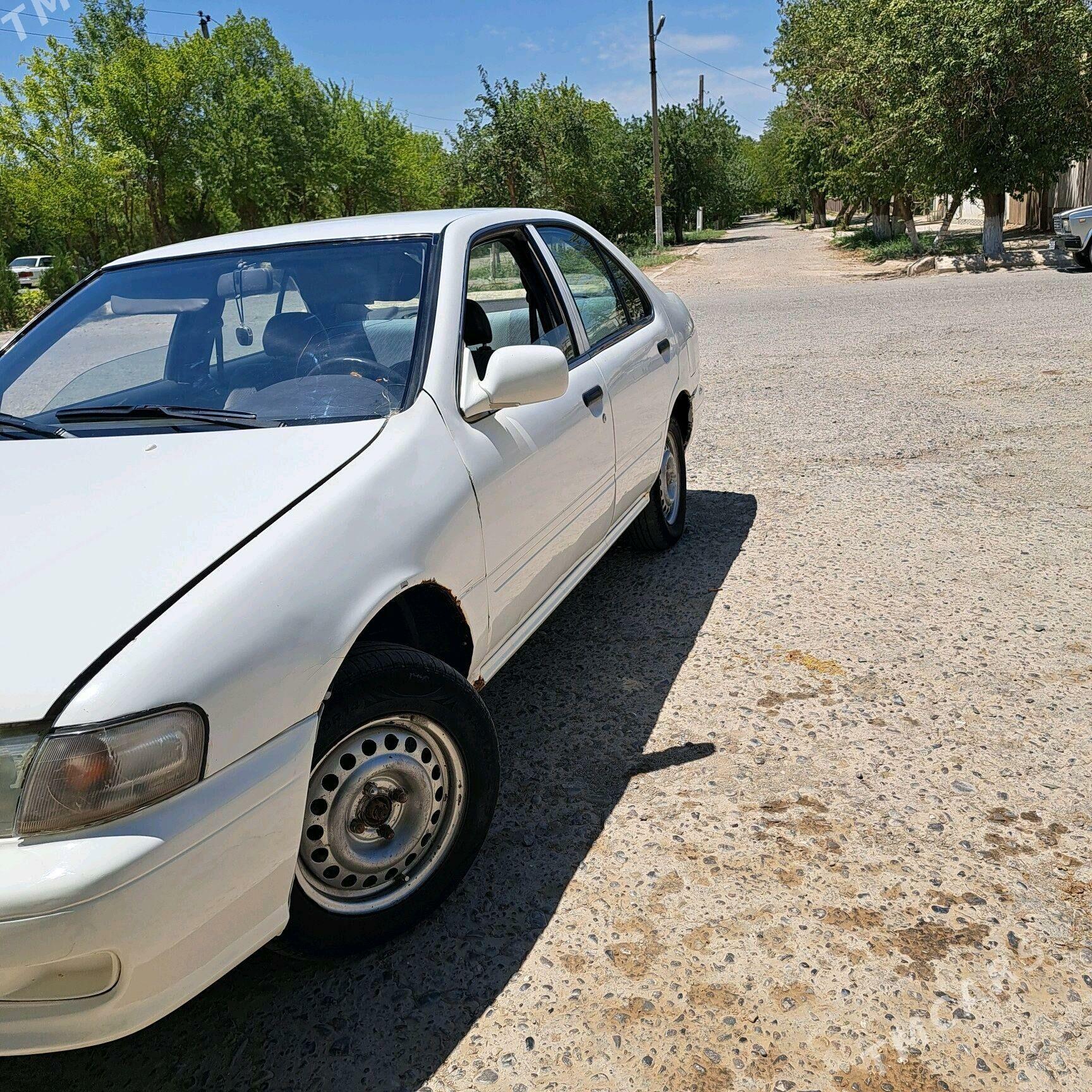 Nissan Sunny 2000 - 31 000 TMT - Теджен - img 2