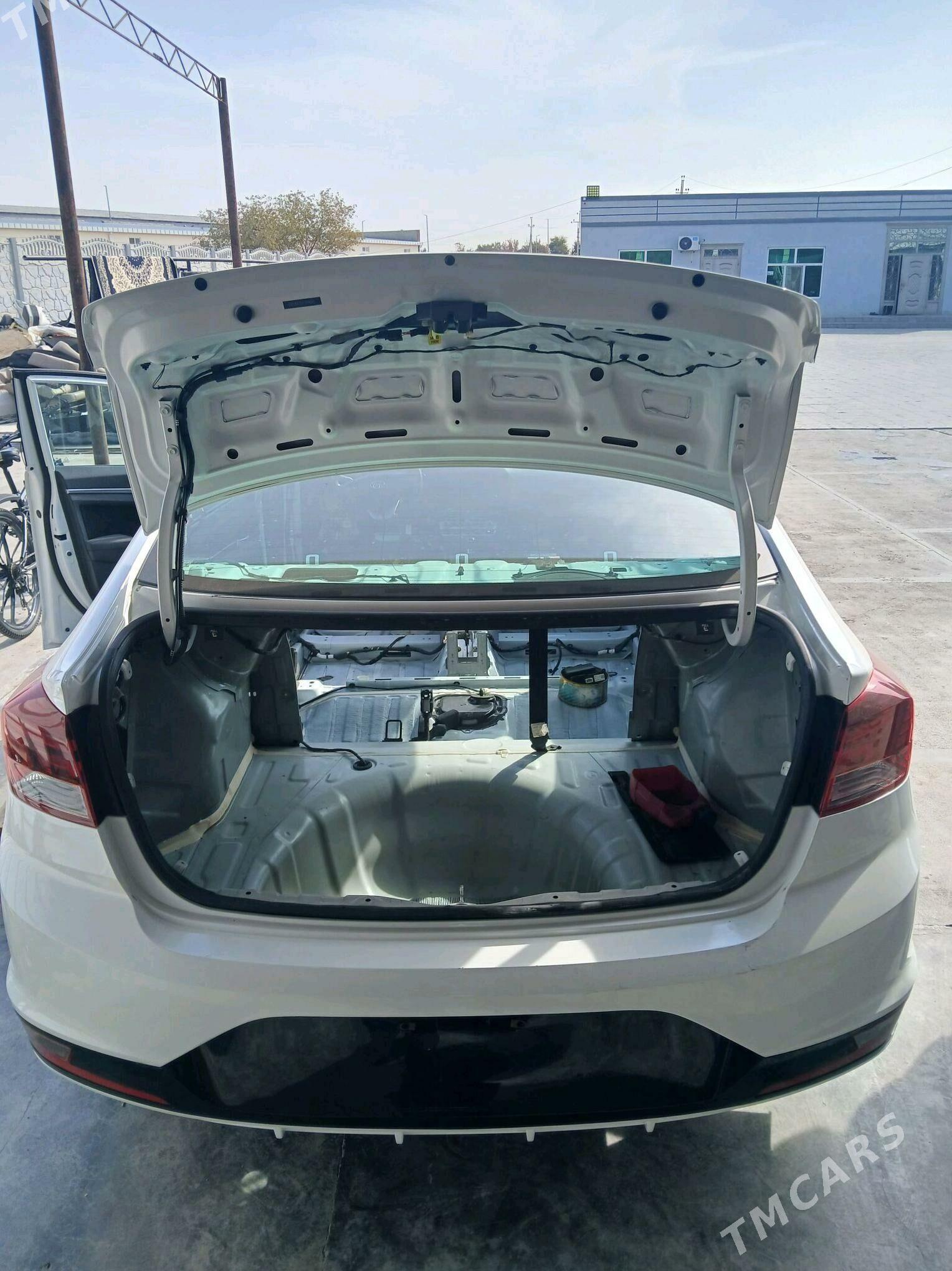 Hyundai Elantra 2020 - 230 000 TMT - Ашхабад - img 2