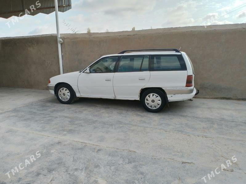 Opel Astra 1992 - 19 000 TMT - Мары - img 2