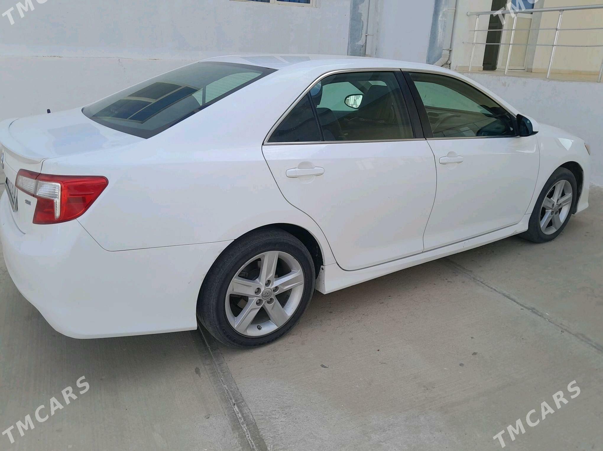 Toyota Camry 2014 - 240 000 TMT - Серахс - img 5