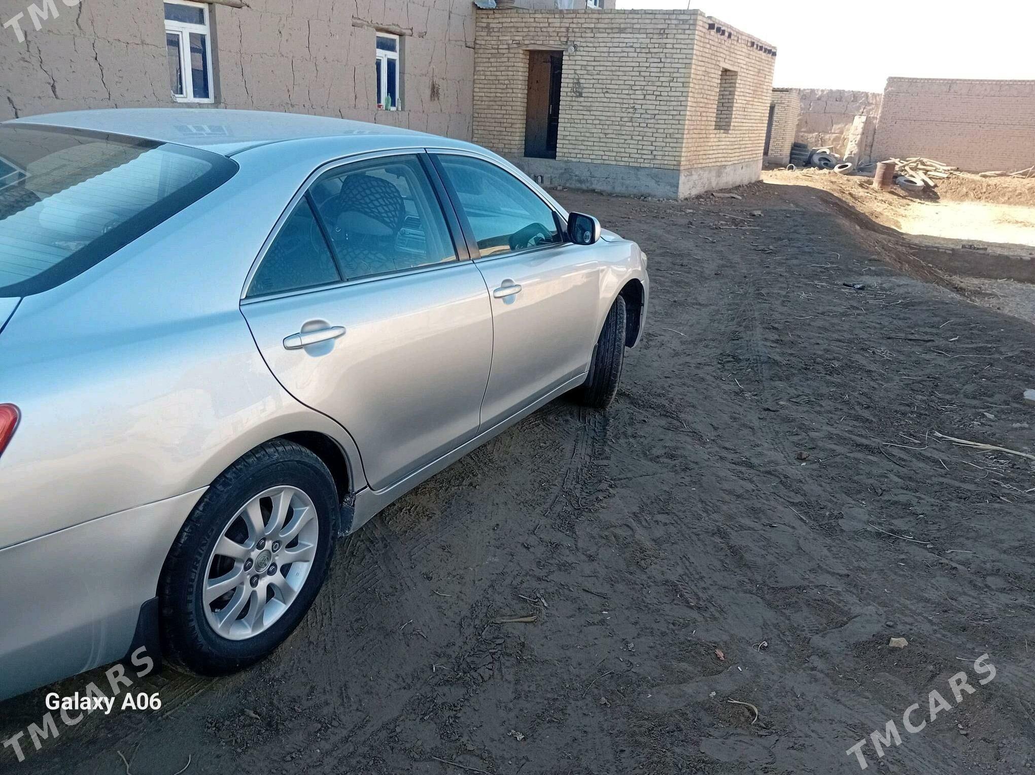 Toyota Camry 2010 - 150 000 TMT - Köneürgenç - img 3