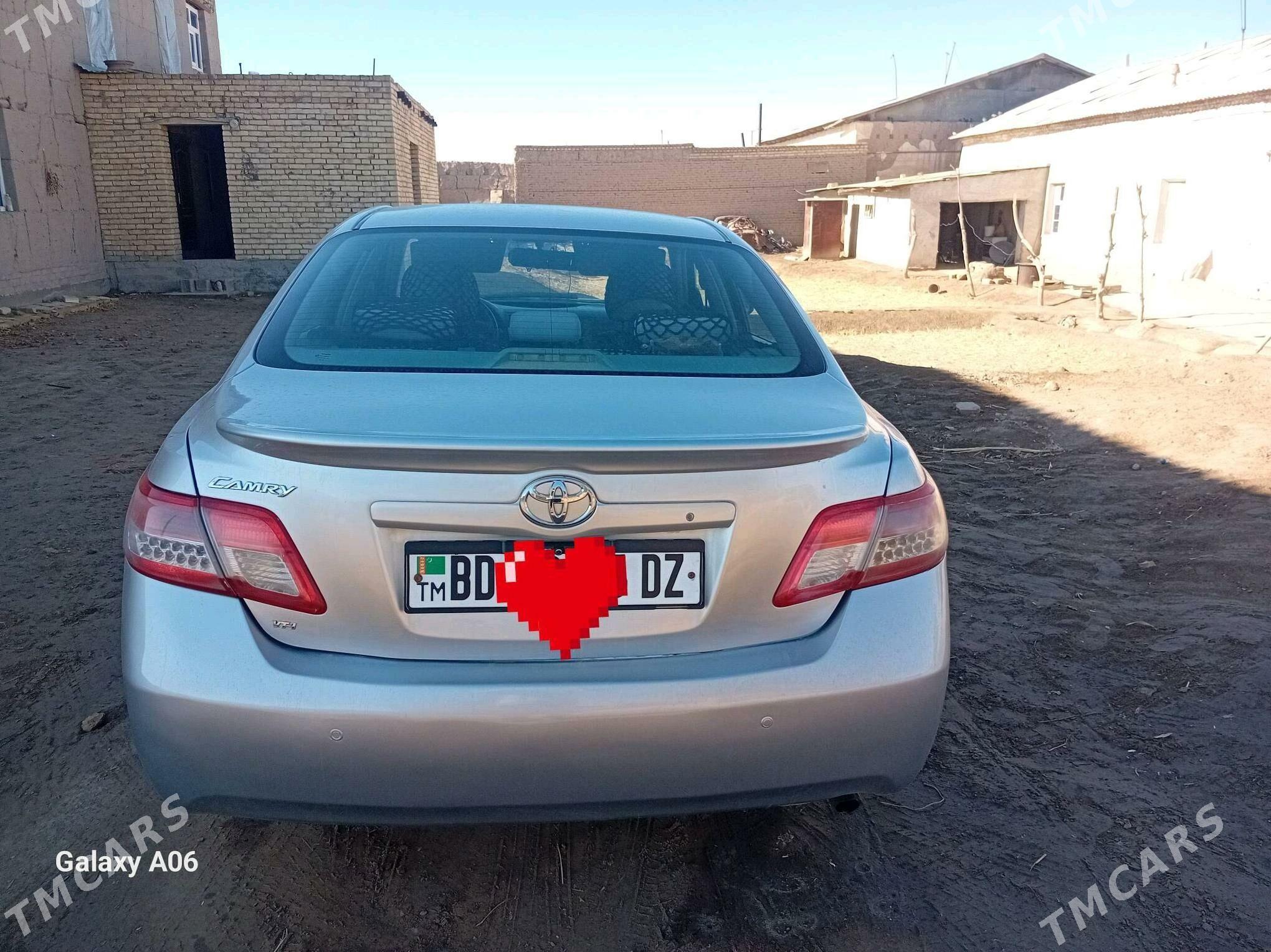 Toyota Camry 2010 - 150 000 TMT - Köneürgenç - img 2