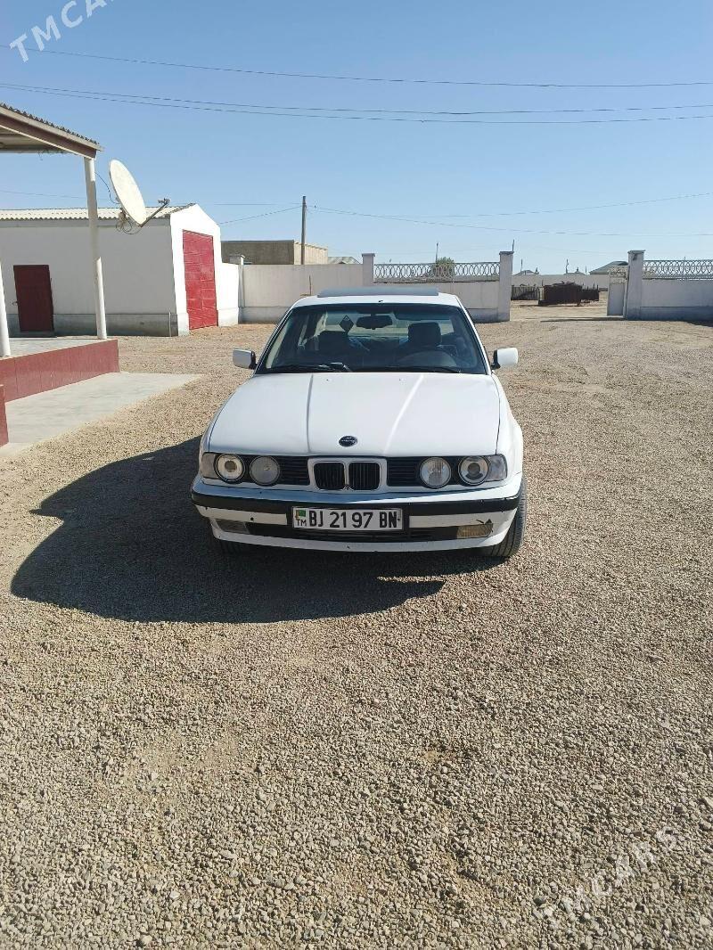 BMW 5 Series 1993 - 55 000 TMT - Esenguly - img 3