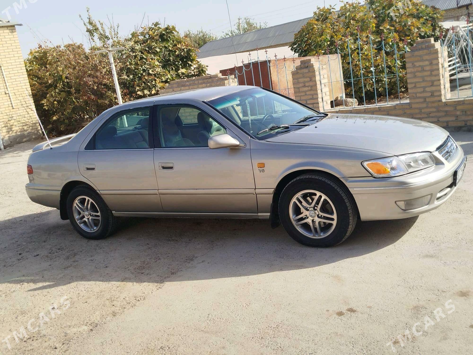 Toyota Camry 2000 - 150 000 TMT - Мары - img 3