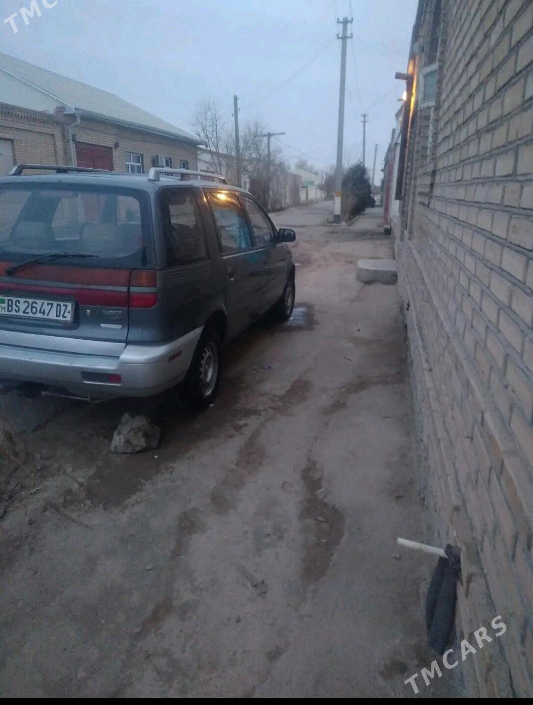 Mitsubishi Chariot 1994 - 25 000 TMT - Кёнеургенч - img 1