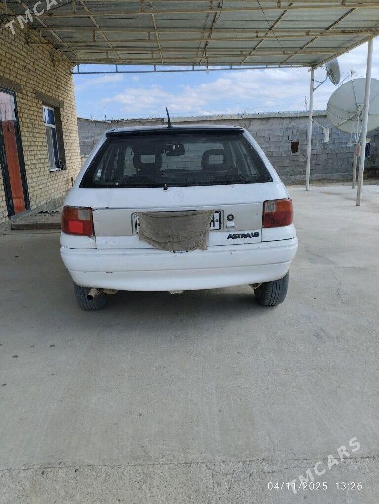 Opel Astra 1992 - 18 000 TMT - Ak bugdaý etraby - img 1