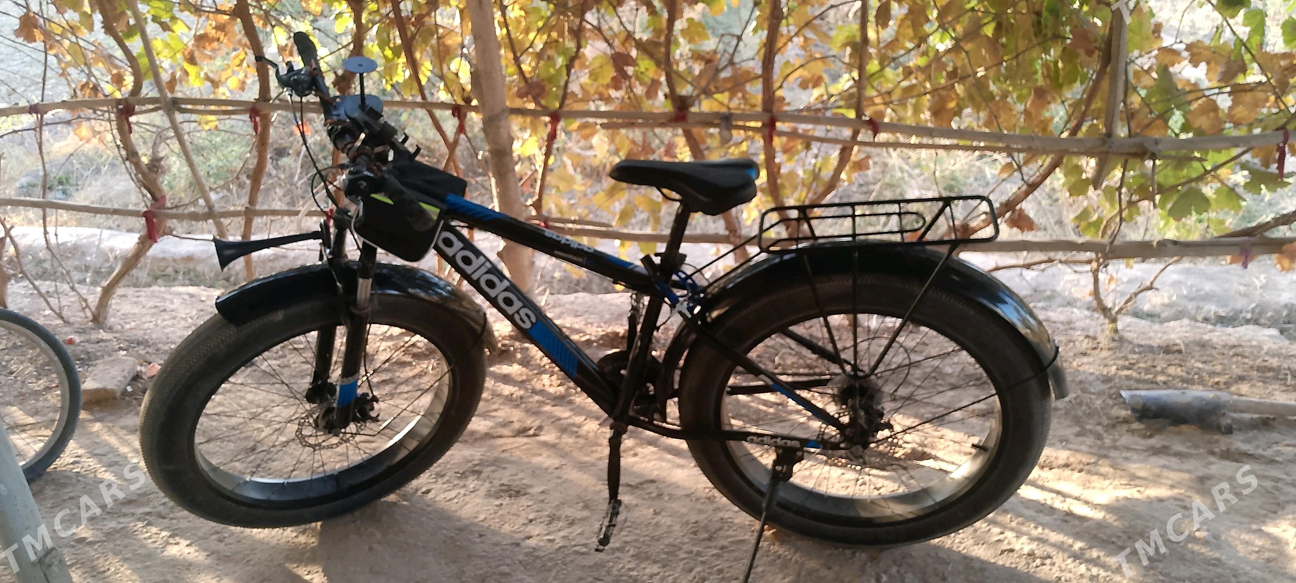 adidas - Гороглы (Тагта) - img 1