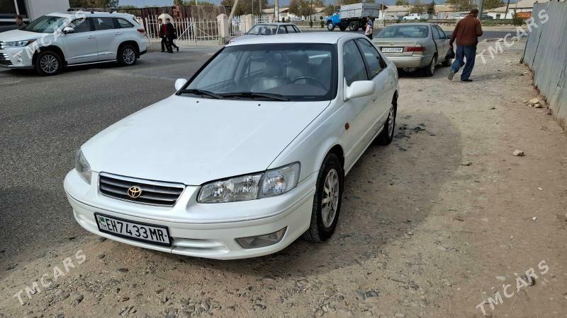 Toyota Camry 2001 - 175 000 TMT - Baýramaly - img 4