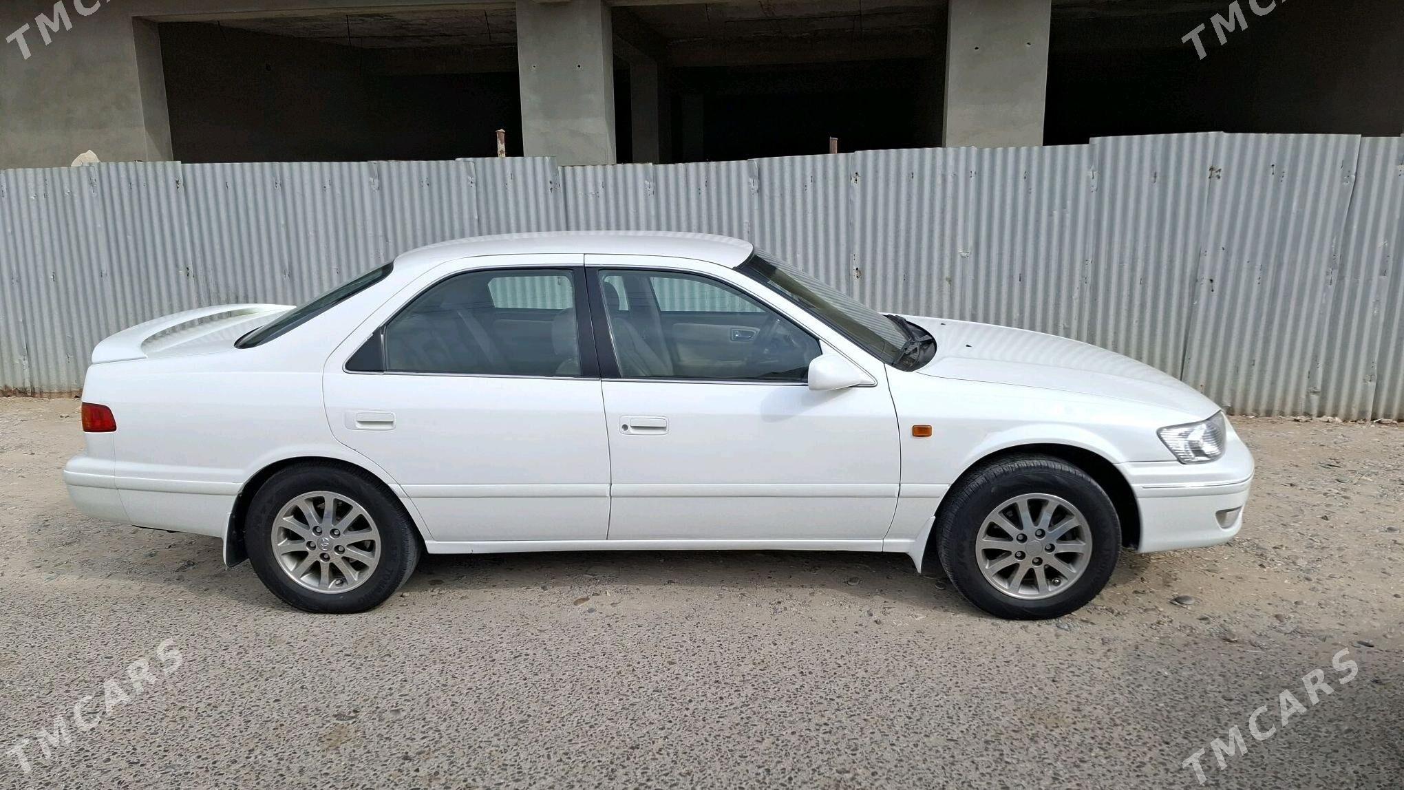 Toyota Camry 2001 - 175 000 TMT - Baýramaly - img 3