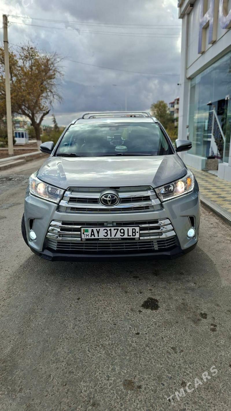 Toyota Highlander 2018 - 480 000 TMT - Türkmenabat - img 3