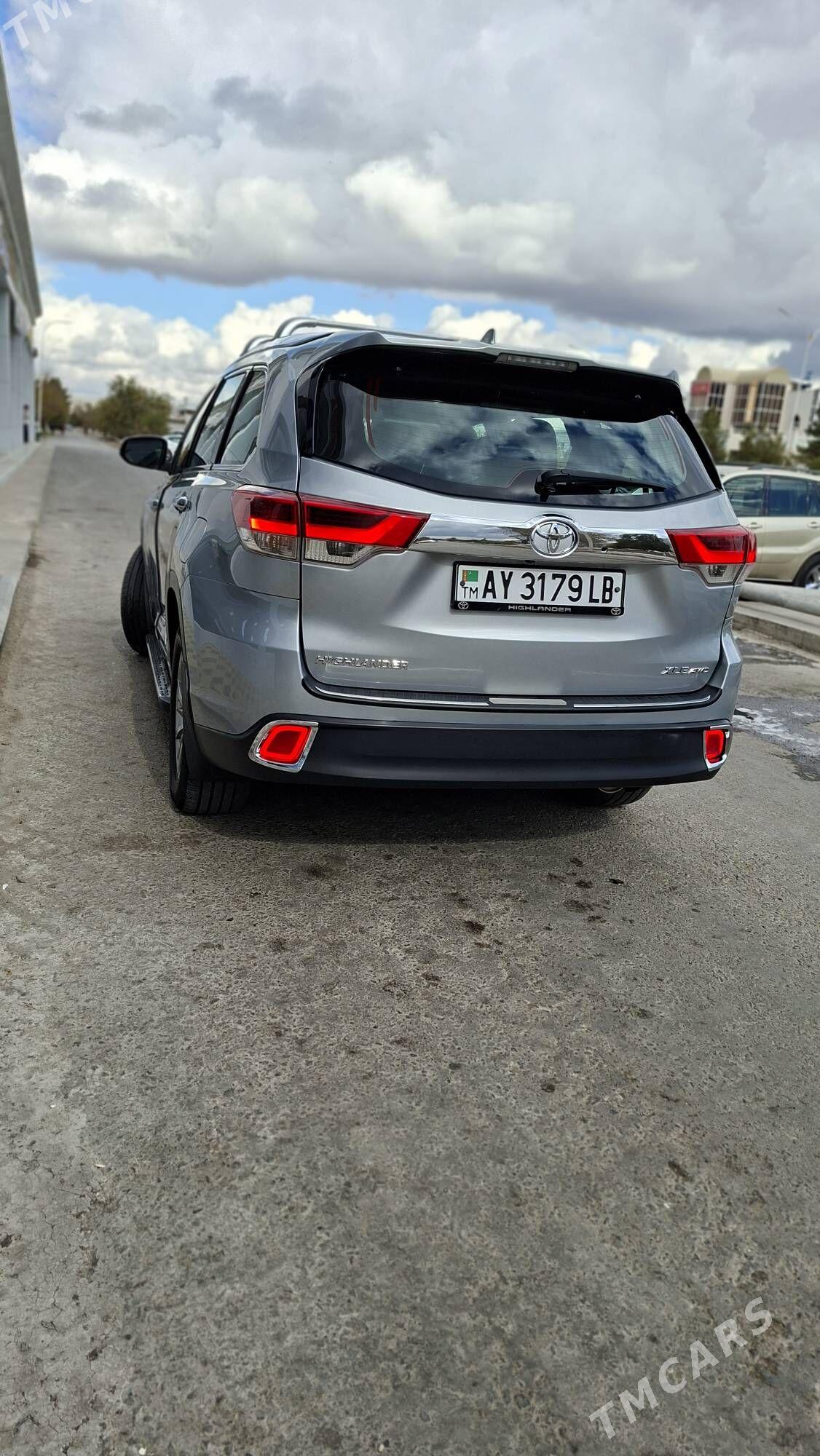 Toyota Highlander 2018 - 480 000 TMT - Türkmenabat - img 4